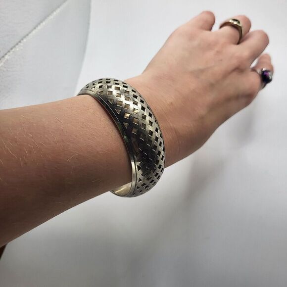 Chunky Silver Bangle Diamond Cut outs Made in India 1in wide - Picture 6 of 6